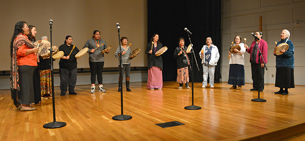 Photo of Ogichida singers.